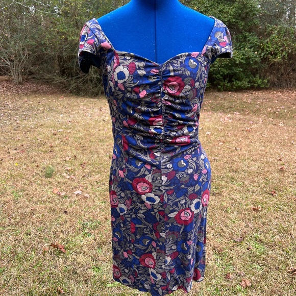 Marc by Marc Jacobs Wall Flower dress as seen on Belle Once Upon a Time OUAT - Picture 5 of 8